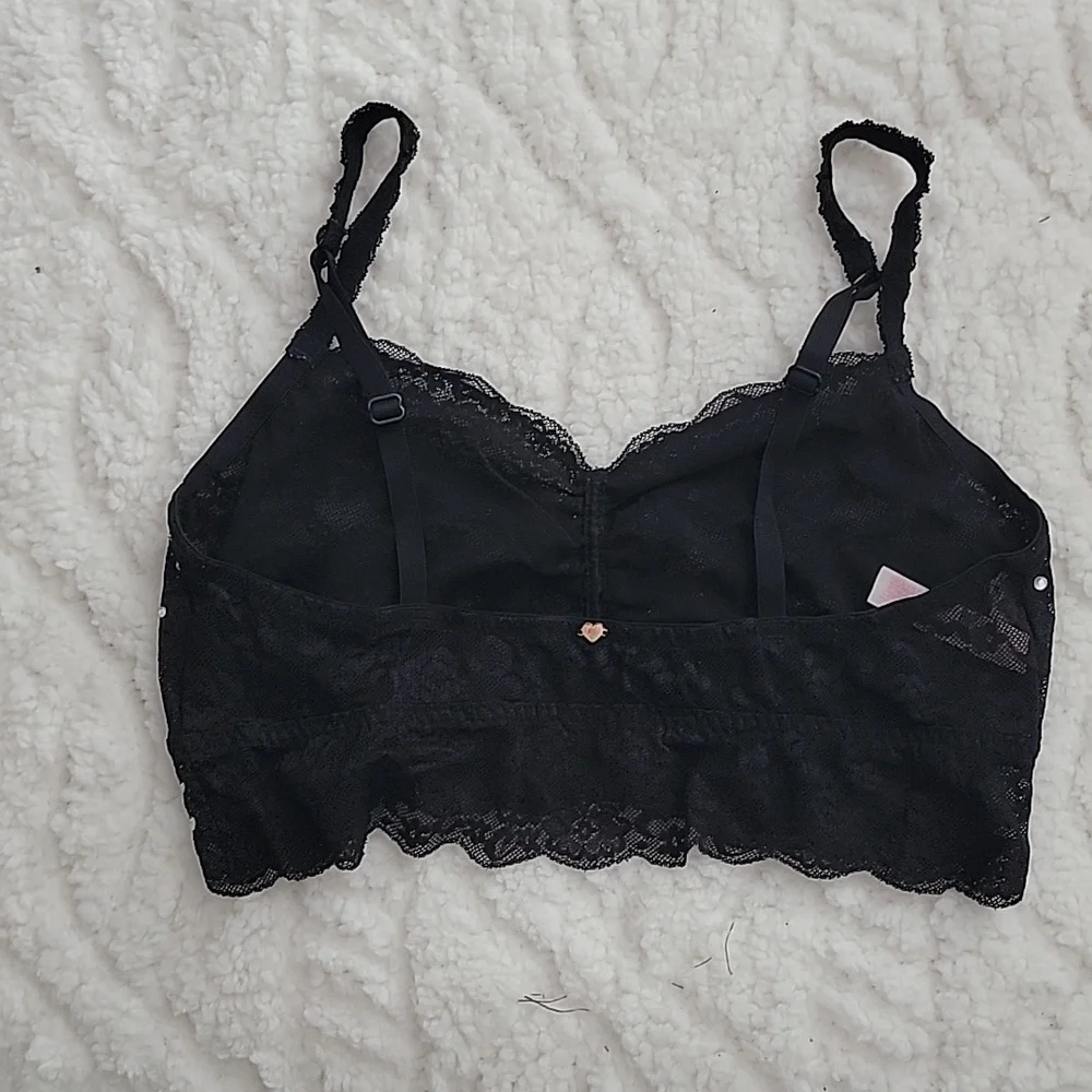 Pink Bra - Picture 2 of 3